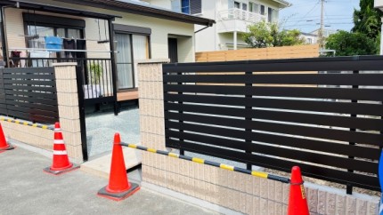 新築「木のひらや」20坪 門扉 フェンス施工2 1de62827df2c7e23481c63811a2b9b47