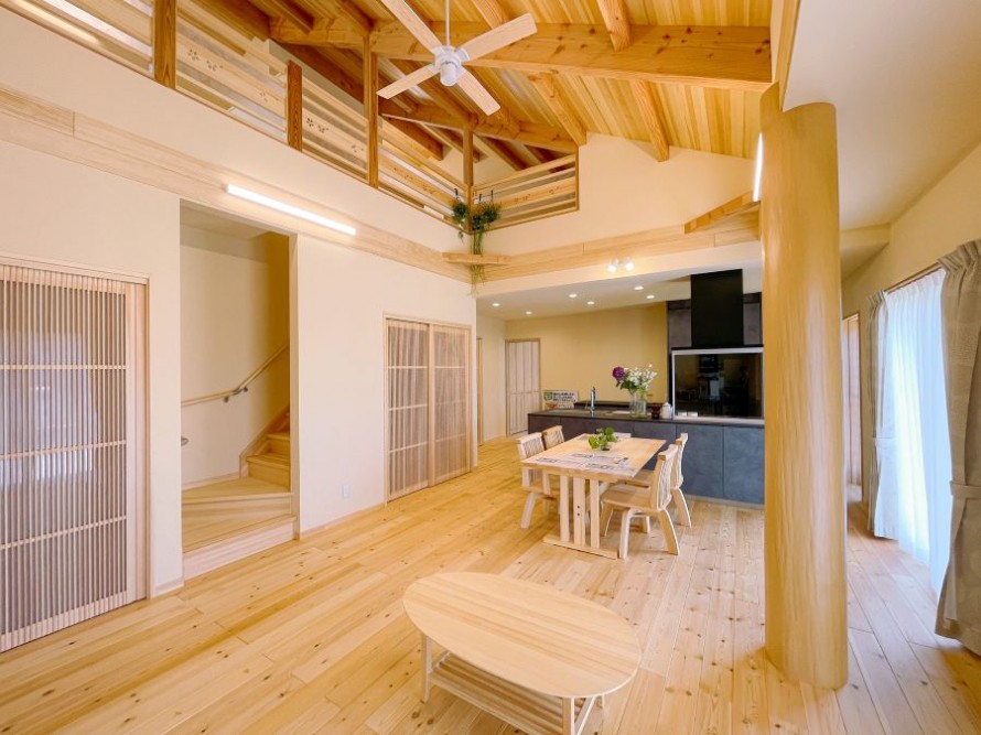 463ce63651b4848cc6c96a10392cc72d3