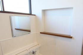 壁を利用した収納棚 壁を利用した収納棚