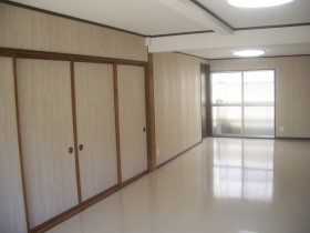 床、壁、天井を白く 床、壁、天井を白く