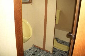 トイレリフォーム前大便器 トイレリフォーム前大便器