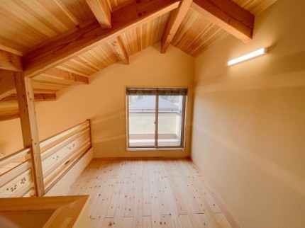 819b835b9f2493e6c00272971ee8567a