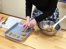 木育広場米麹味噌で味噌玉づくり