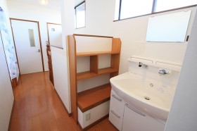 便利な廊下中央の洗面台 便利な廊下中央の洗面台