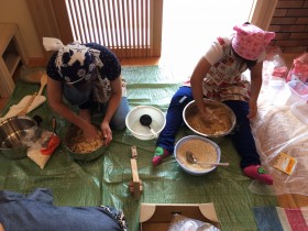 木育広場でお味噌作り 木育広場でお味噌作り