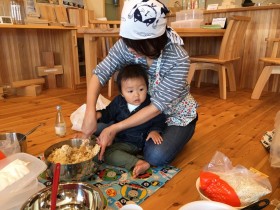 ユキトシ木育広場お味噌づくり